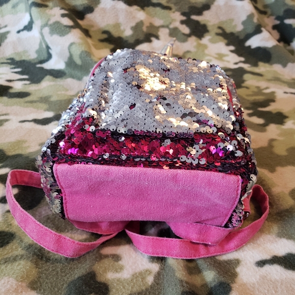 Unicorn Kid’s Used Backpack (Interactive sequins) - Picture 4 of 4